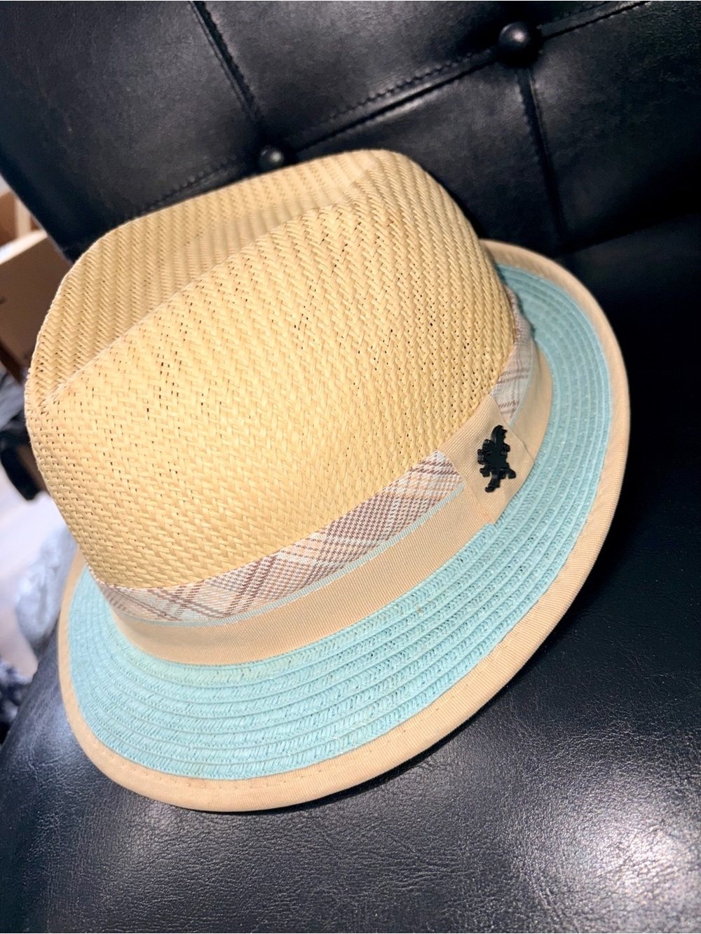 Stacy Adam’s stylish Straw fedora